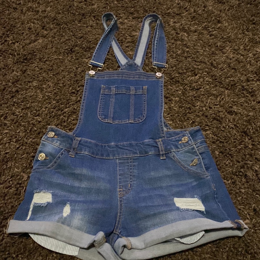 Forever 21 overall shorts size small